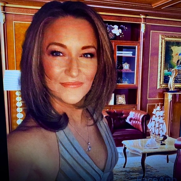 WELCOME TO MY POSHCLOSET 😘 I’m SO happy you popped by 😁 Here’s info on me 😉 - Picture 10 of 15